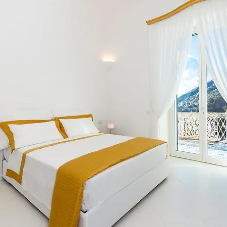 - Palazzo Della Storia Willa *