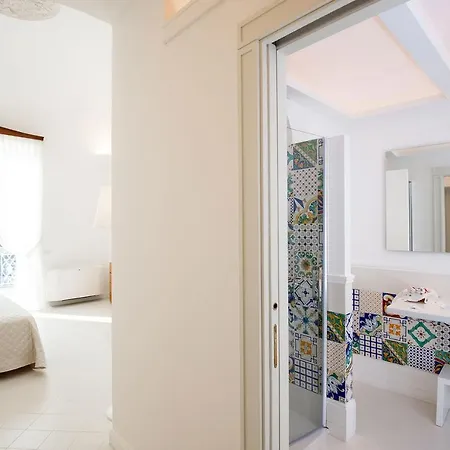 - Palazzo Della Storia