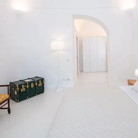 - Palazzo Della Storia Willa