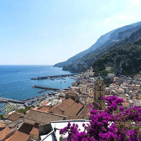 - Palazzo Della Storia Willa *